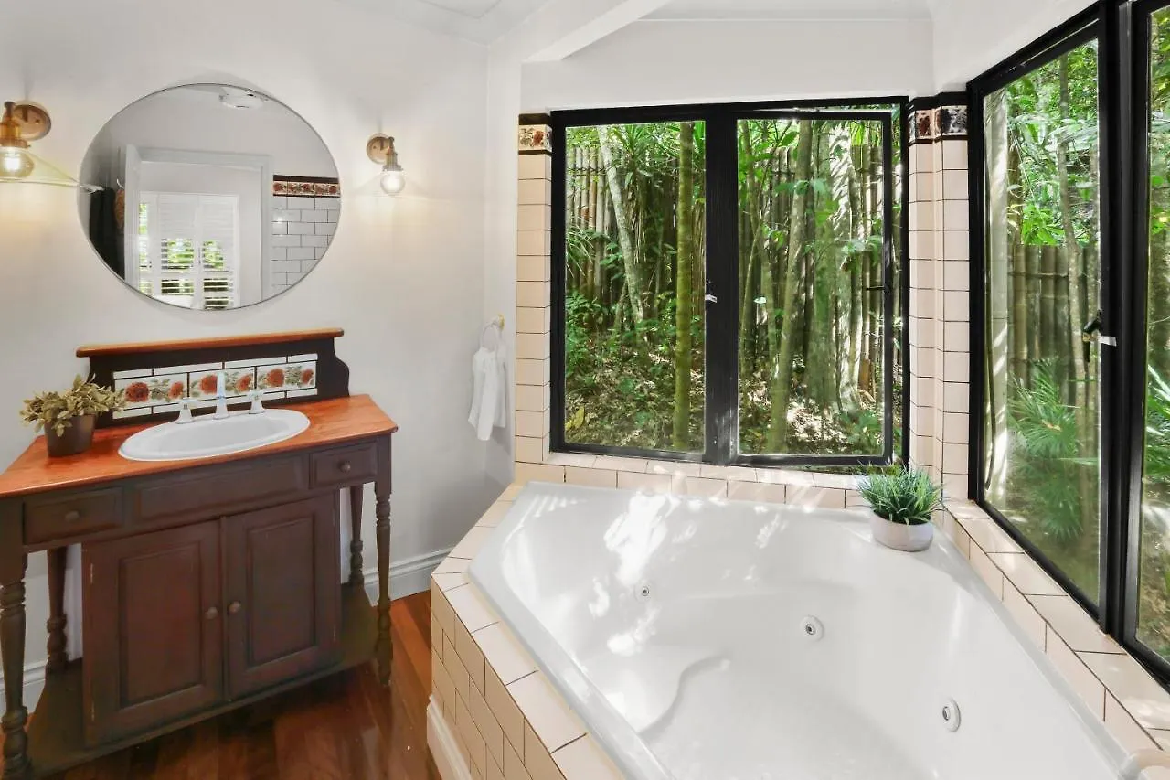 Holiday home Stoney Creek Cottage Caravonica Australia